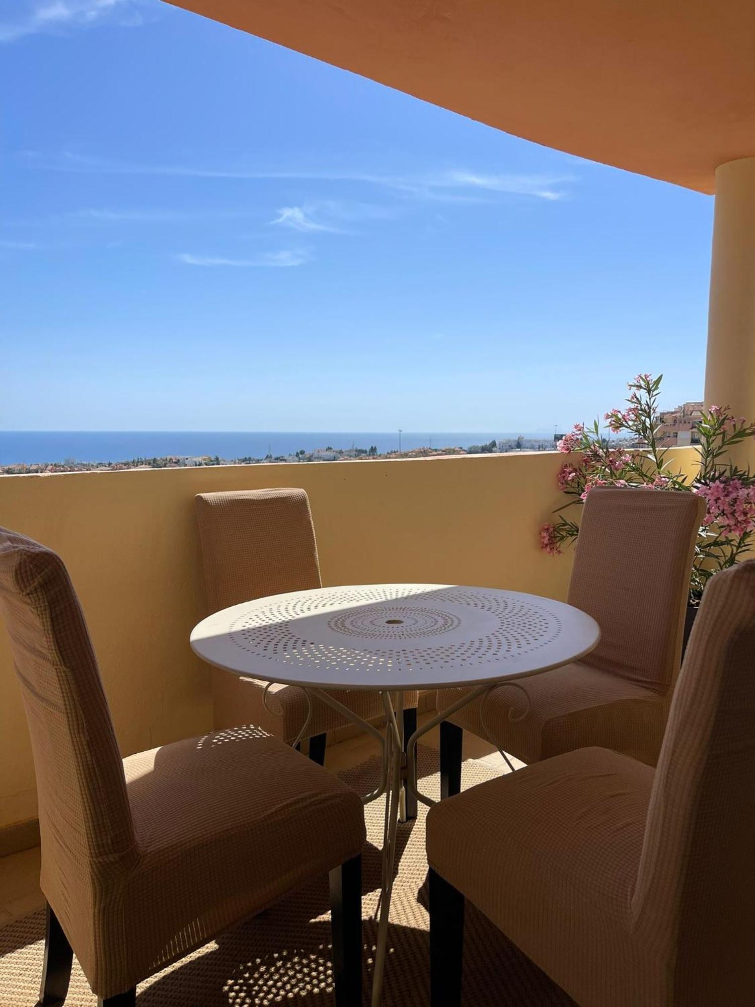 Апартаменты Panoramic Seaview Михас Экстерьер фото
