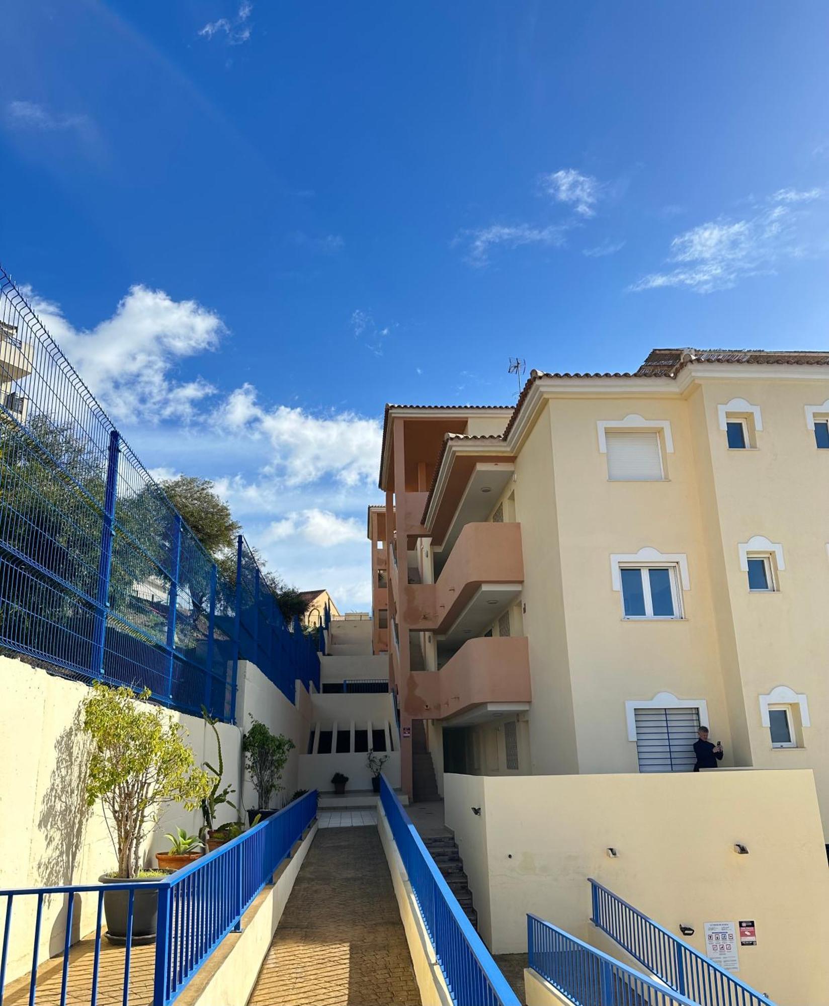 Апартаменты Panoramic Seaview Михас Экстерьер фото